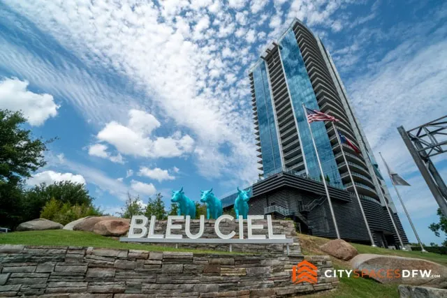 Bleu Ciel Condos